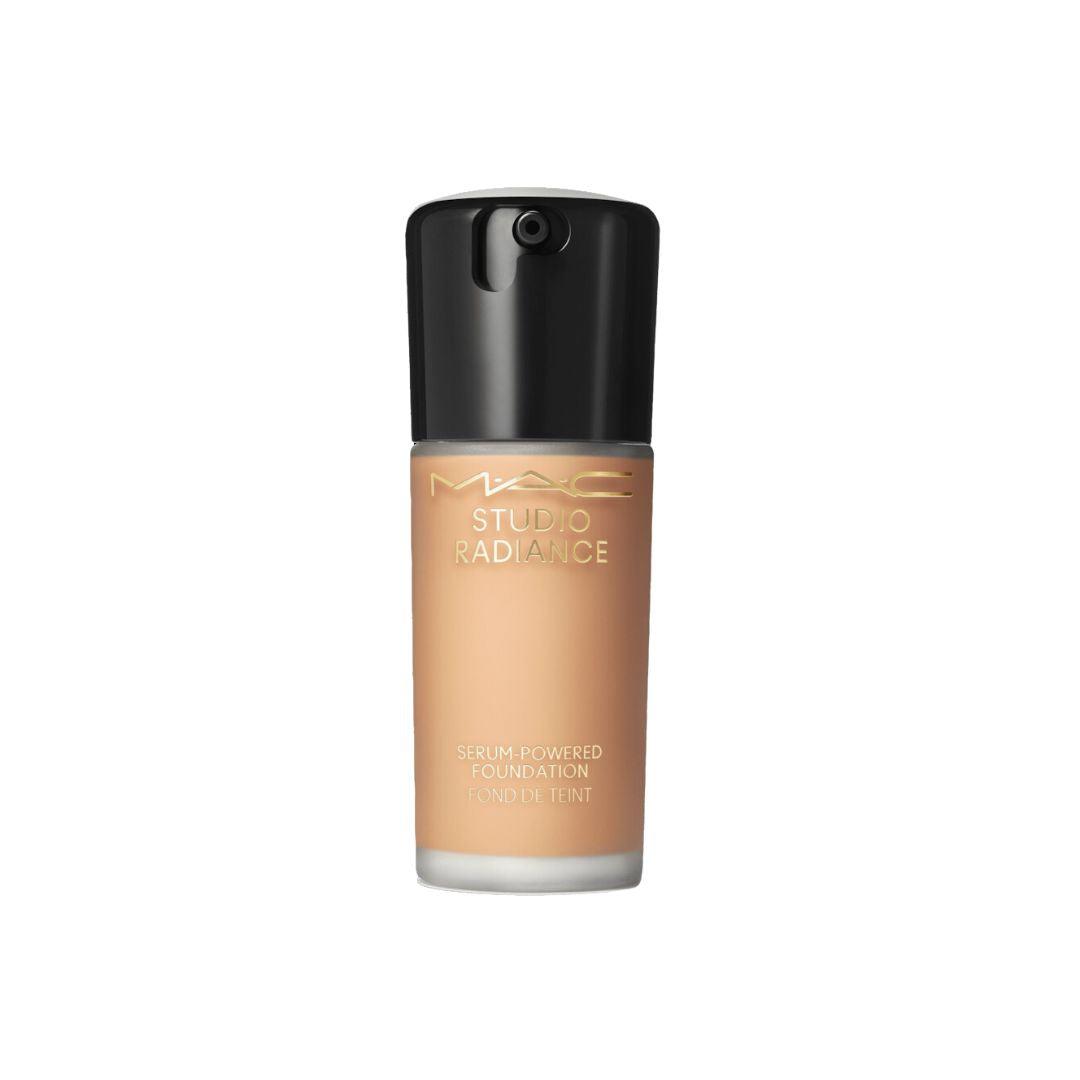 M·A·C Studio Radiance Serum-Powered Foundation - מייק-אפ סרום מהפכני עם 80% רכיבי טיפוח וזוהר מיידי