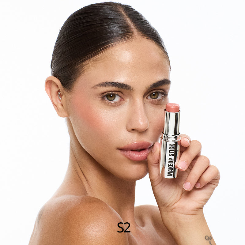 BLUSH STICK - סומק קרמי בסטיק עם חומצה היאלורונית לפנים ולשפתיים | עדה לזורגן