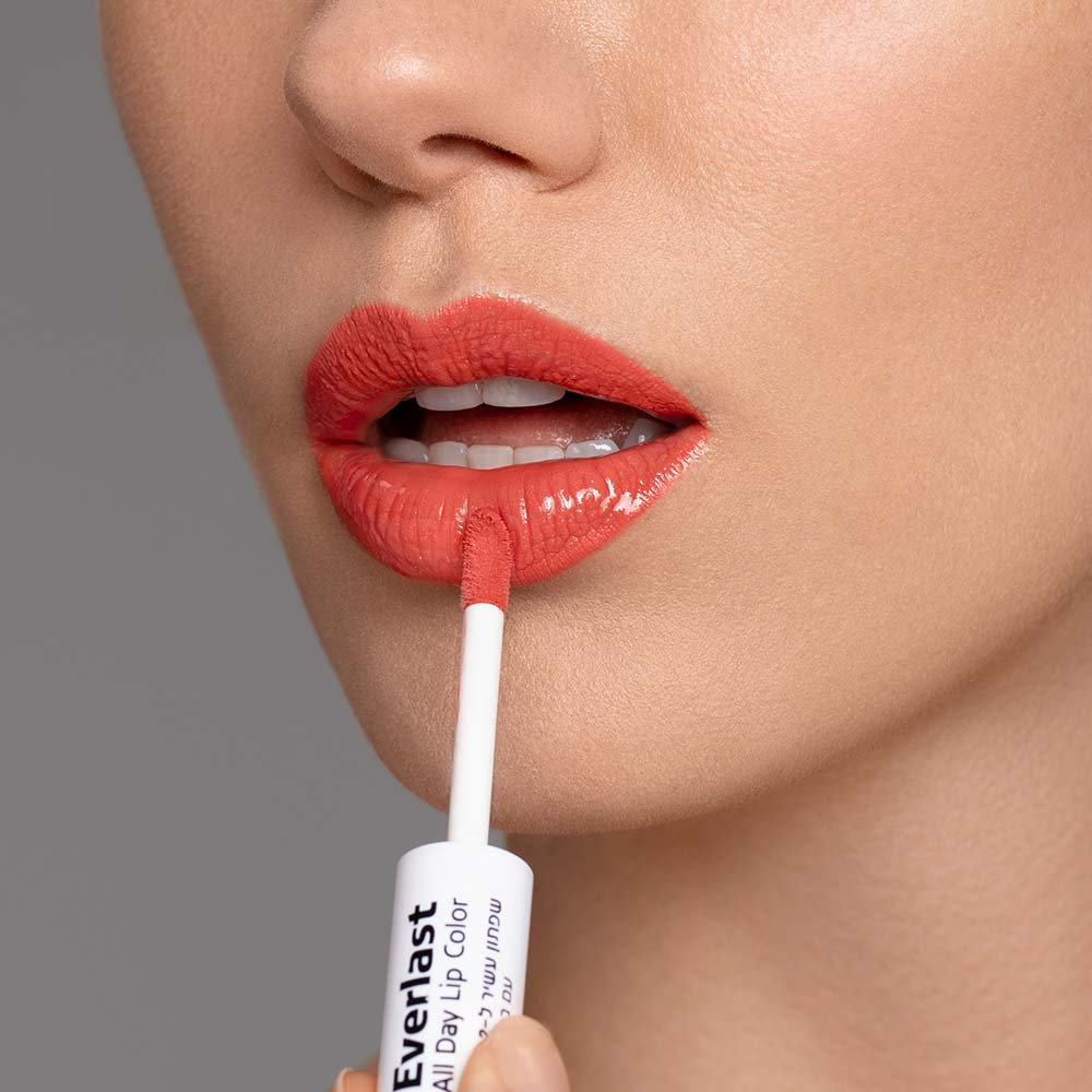 שפתון לאיפור שפתיים מושלם עמיד וגלוס קרליין carline